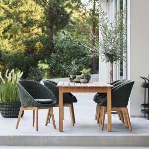 b and q dining set