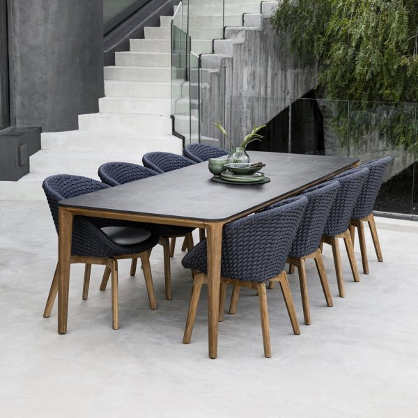 ASPECT Dining Table